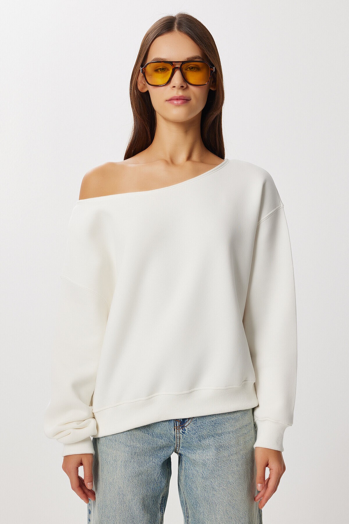 Açık Omuzlu Şardonlu Örme Sweatshirt KEMİK LAN0076