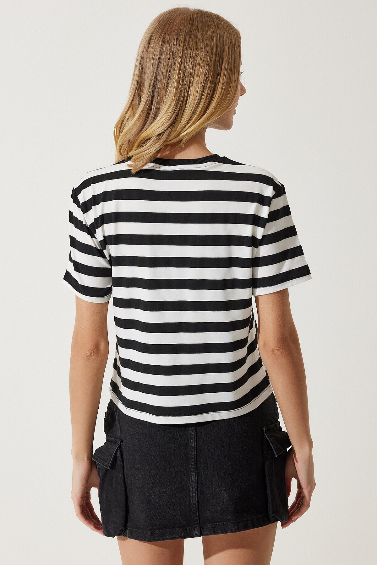 Baskılı Çizgili Örme T-shirt SİYAH BEYAZ LAN0038