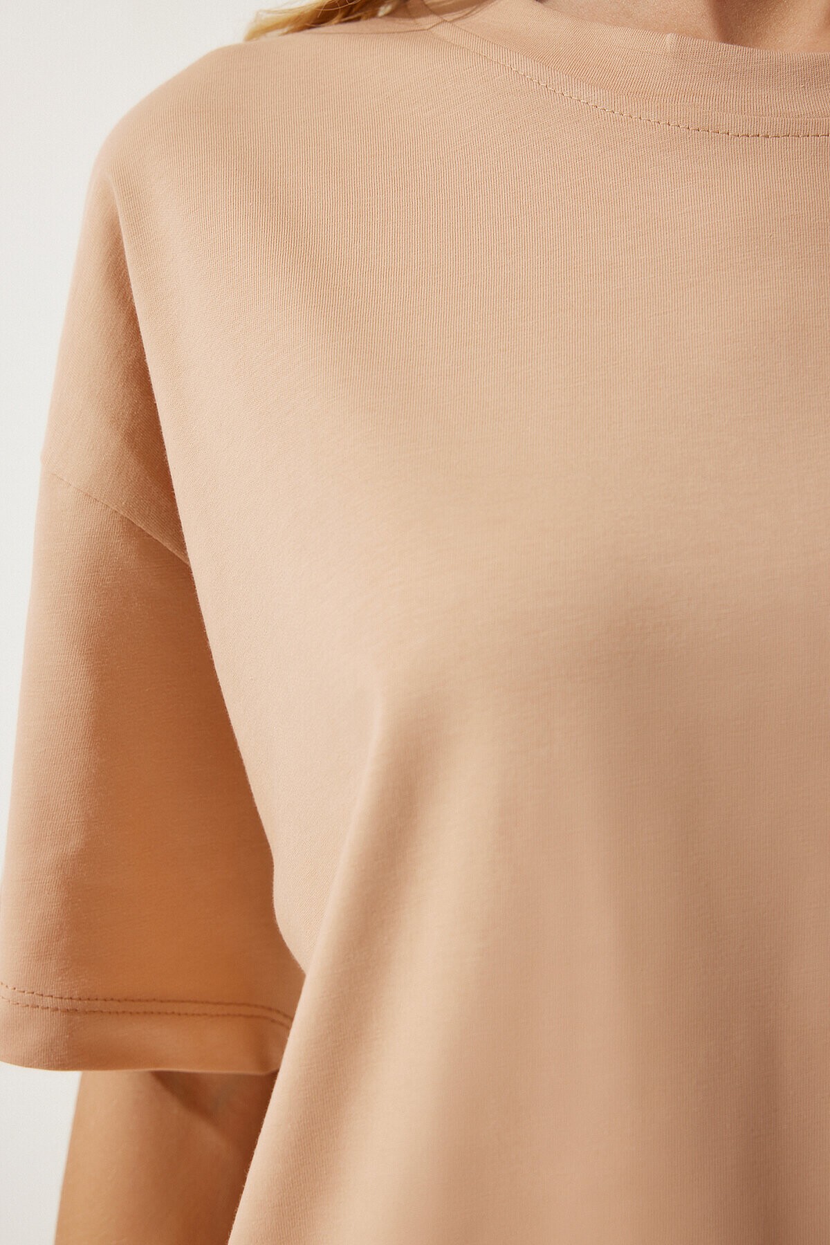 Bisiklet Yaka Kısa Kollu Basic Oversize Örme T-shirt KOYU BEJ LBF0003
