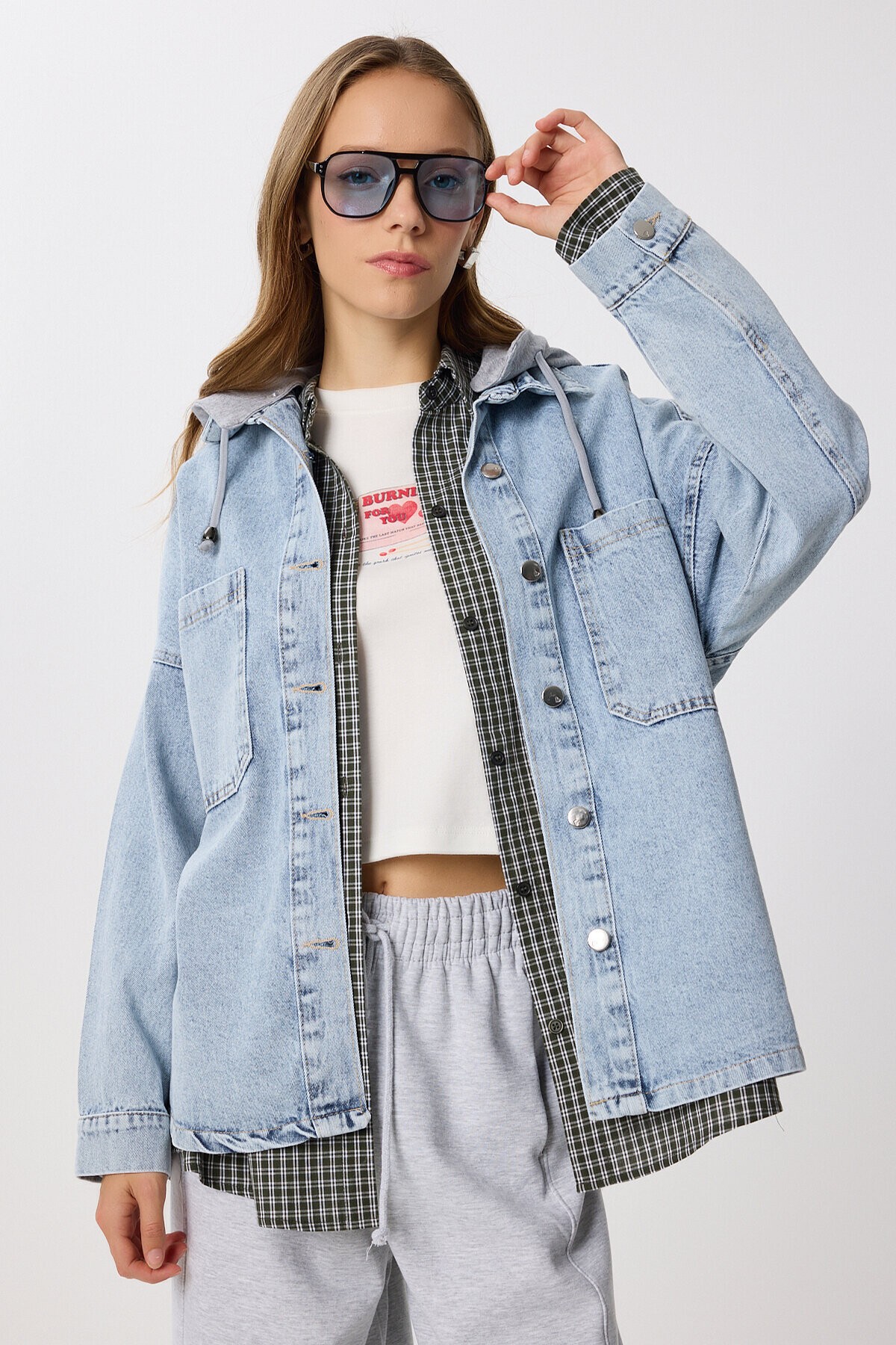 Çıkarılabilir Kapüşonlu Cepli Denim Ceket AÇIK MAVİ LAN0057