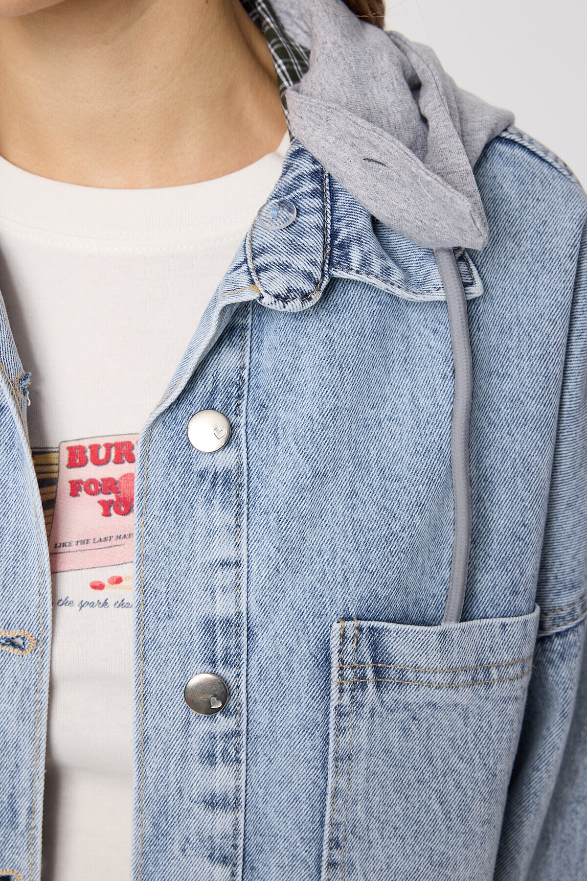 Çıkarılabilir Kapüşonlu Cepli Denim Ceket AÇIK MAVİ LAN0057