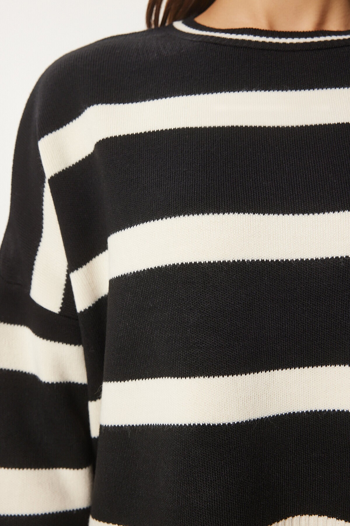 Çizgili Crop Triko Kazak SİYAH KREM LBV0038