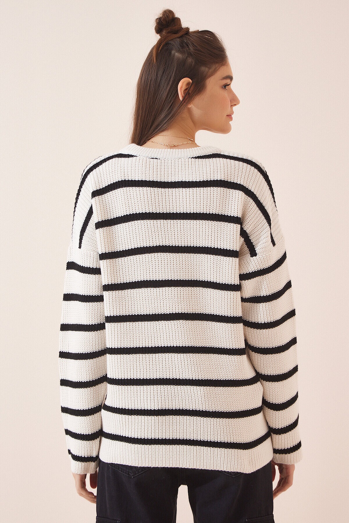 Çizgili Oversize Triko Kazak KEMİK SİYAH LBV0025
