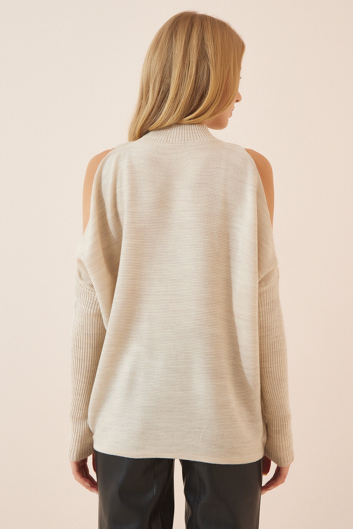 Cut Out Detaylı Oversize Triko Kazak BEJ LAS0003