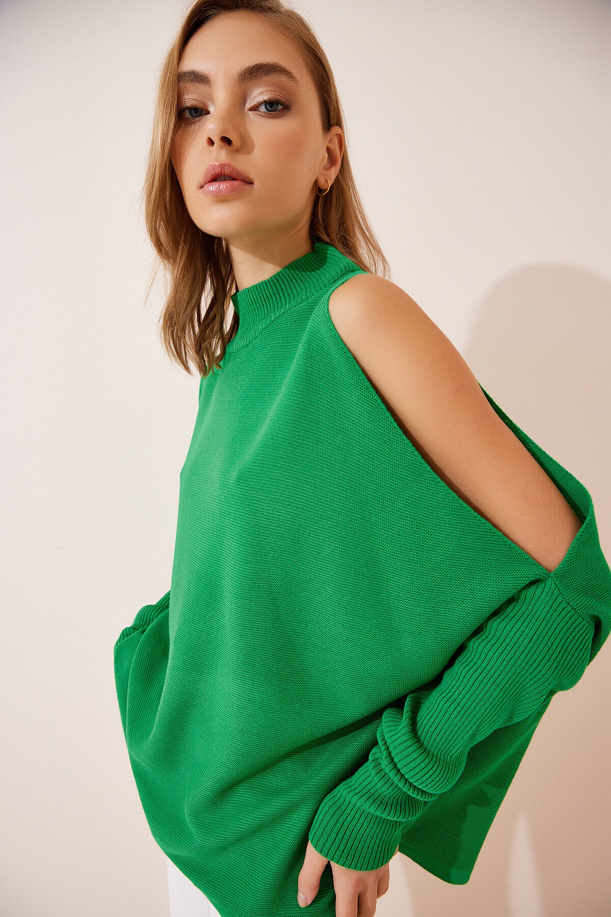 Cut Out Detaylı Oversize Triko Kazak CANLI YEŞİL LAS0003