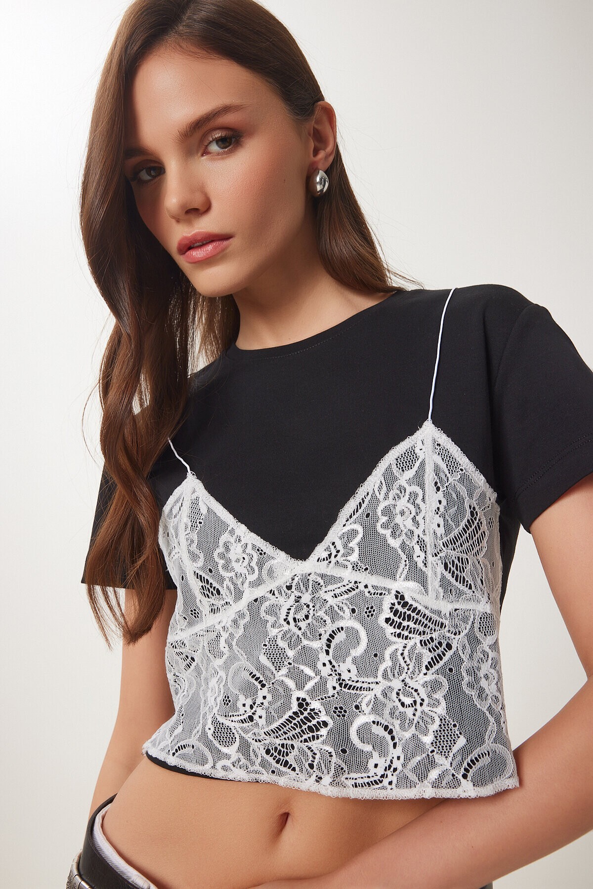 Dantelli Crop Örme Bluz SİYAH BEYAZ LBV0059