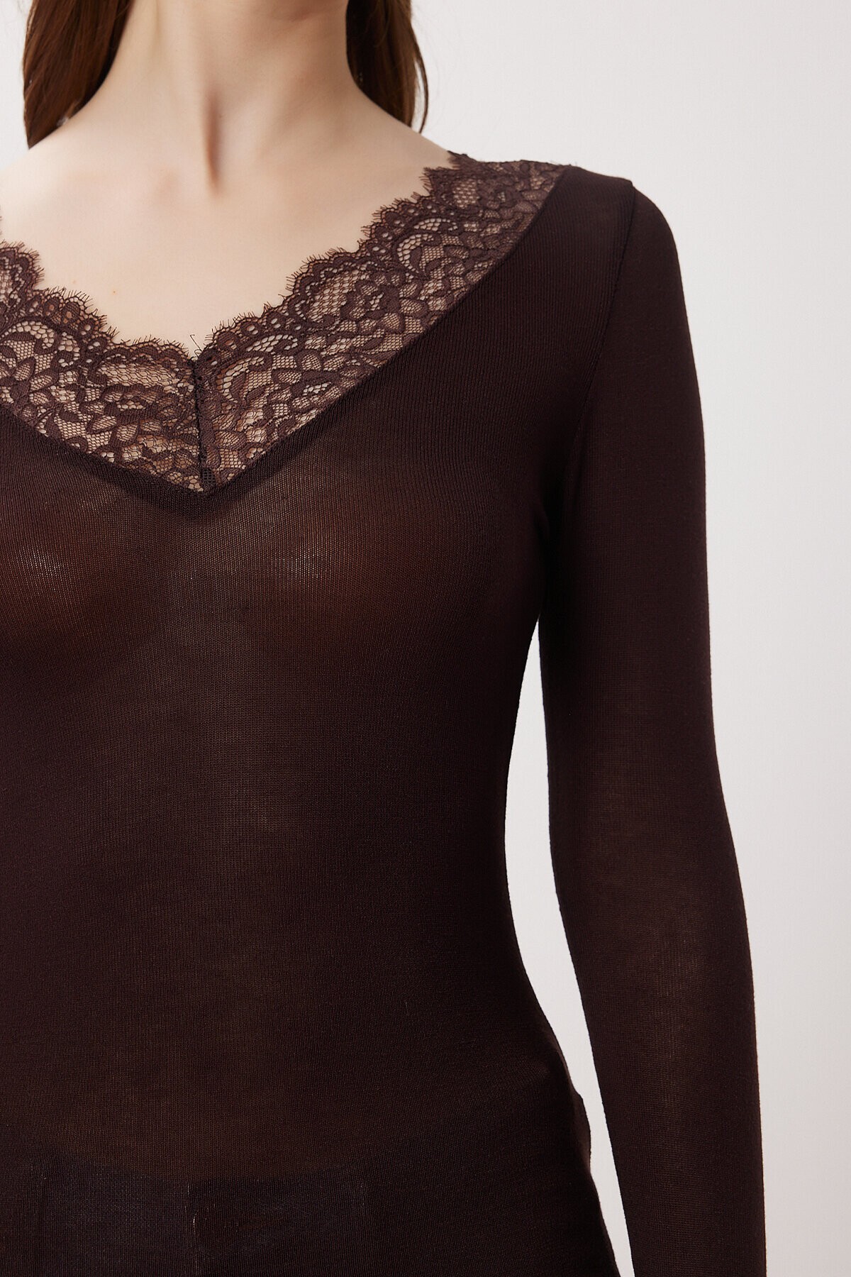 Dantelli Transparan Örme Bluz KAHVERENGİ LBY0049