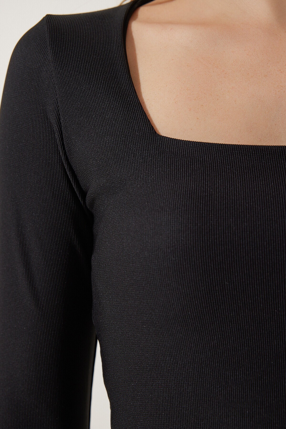 Kare Yaka Fitilli 2li Paket Crop Örme Bluz SİYAH BEYAZ LAN0025