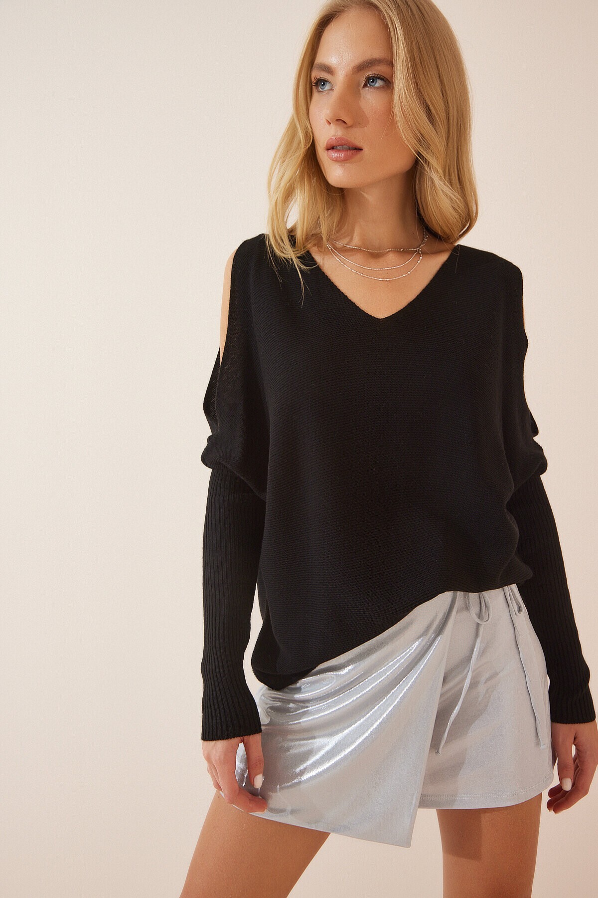Omuzu Pencereli Oversize Triko Kazak SİYAH LAS0004