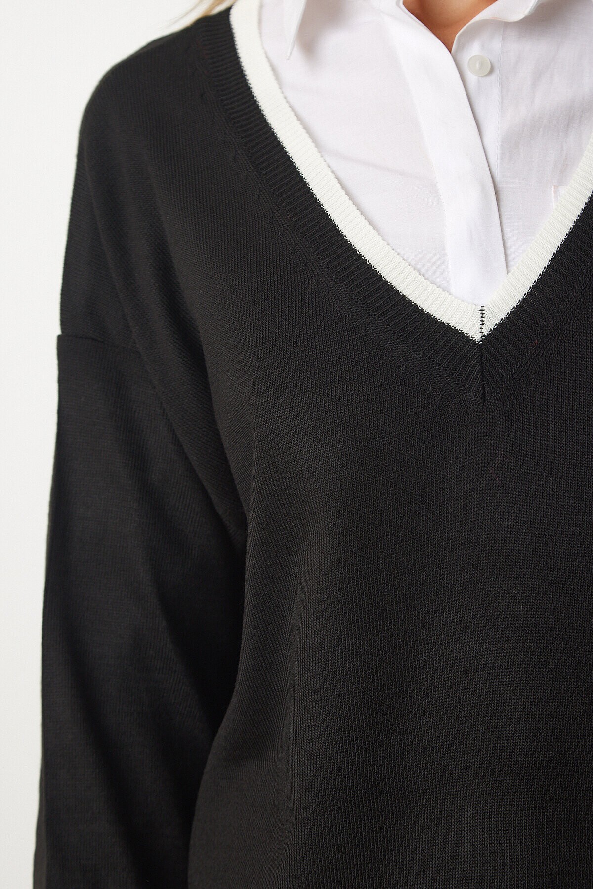 V Yaka Oversize Triko Kazak SİYAH LBV0022