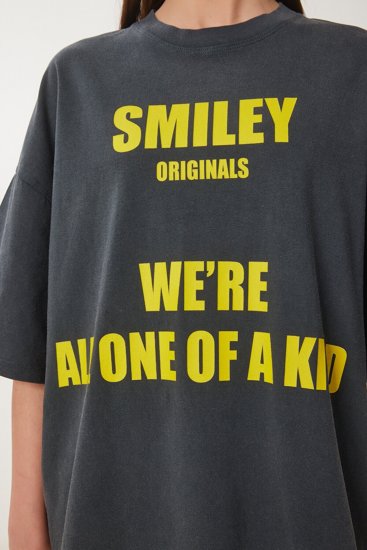 Baskılı Oversize Yıkamalı Örme T-shirt FÜME LCR0084