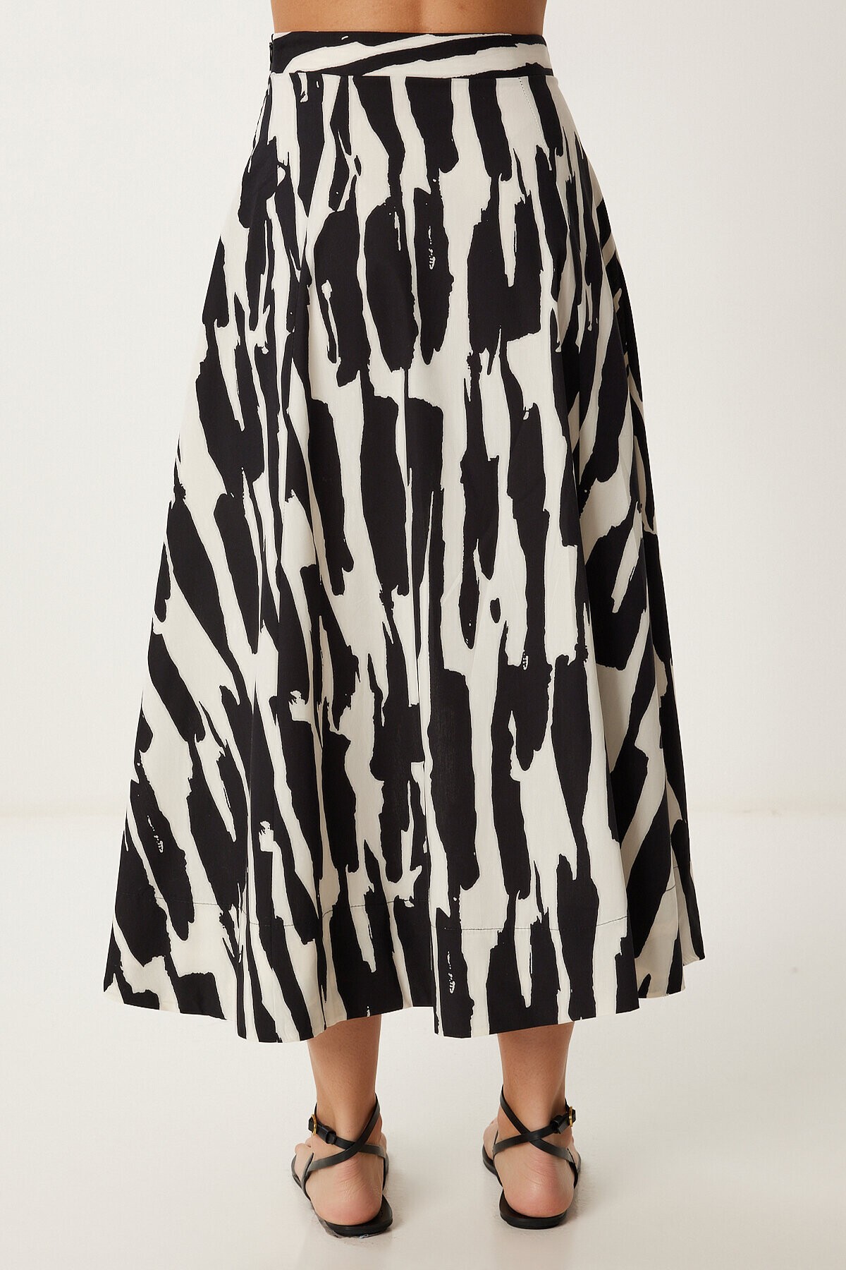 Desenli Poplin Midi Dokuma Etek SİYAH BEYAZ LCR0079