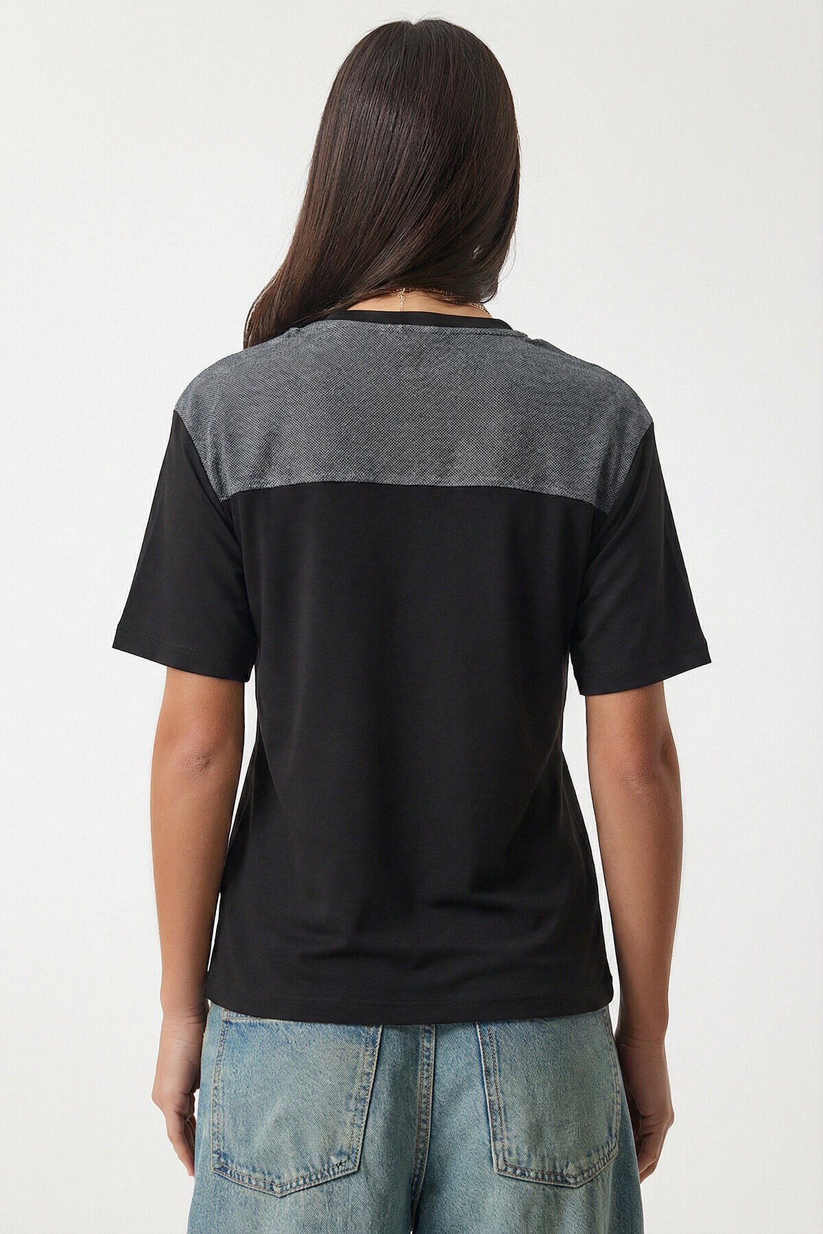 Kontrast Fular Detaylı Örme T-shirt SİYAH LCR0120