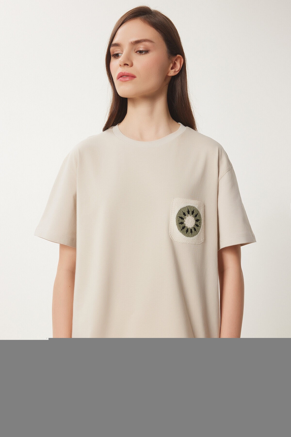 Nakış Cepli Pamuklu T-shirt KREM LCR0026