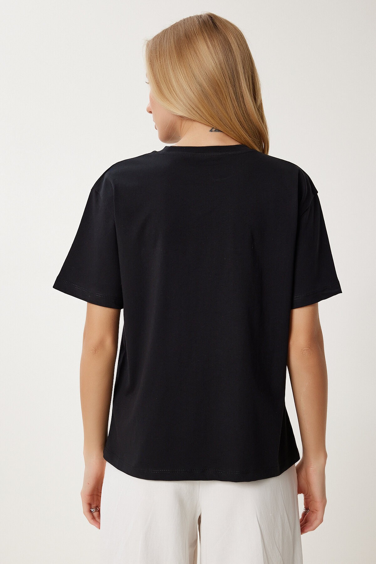 Şık Taşlı Kalp Detaylı Örme T-shirt SİYAH LCR0066
