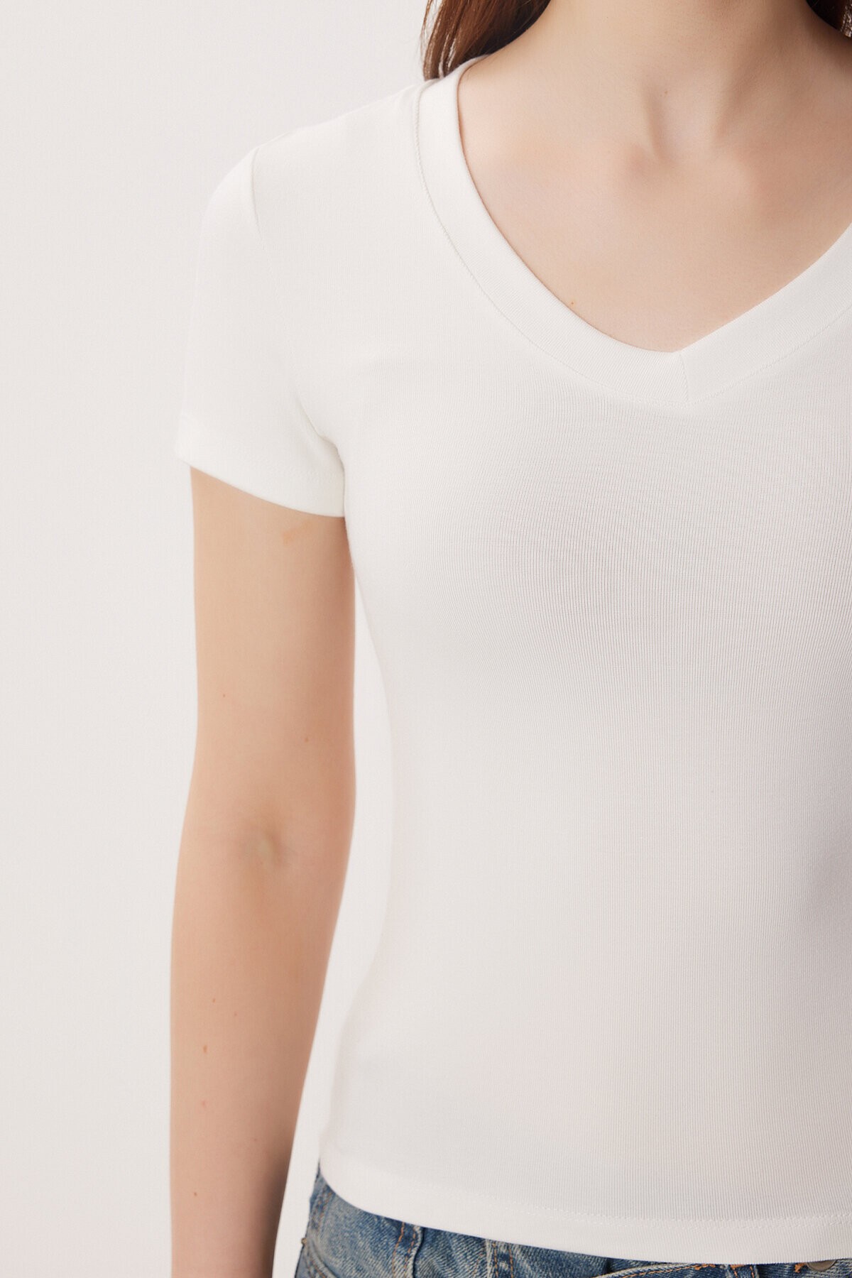 2’li Paket V Yaka Basic Örme T-shirt SİYAH KEMİK LDZ0068