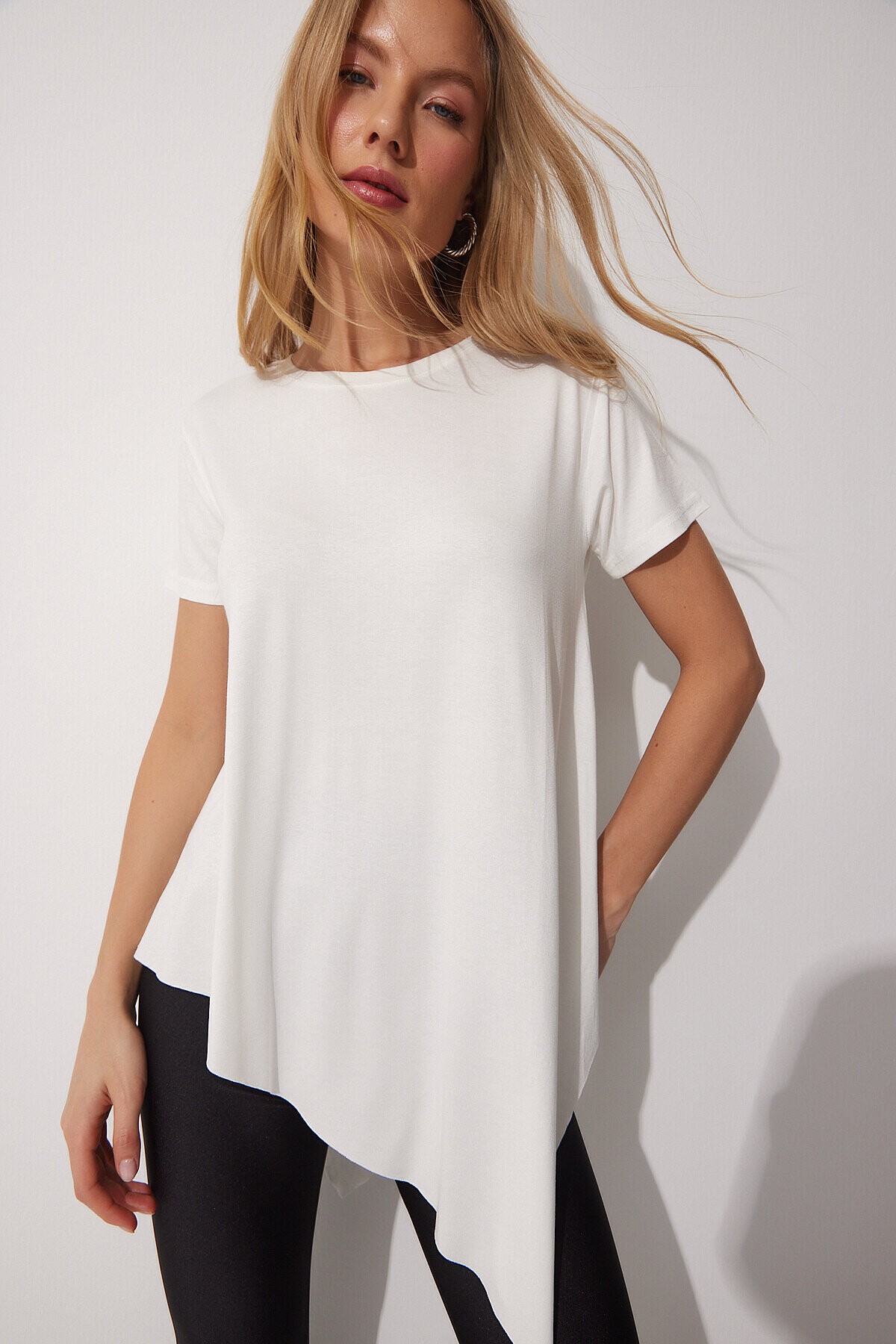 Asimetrik Örme T-shirt BEYAZ LEN0005