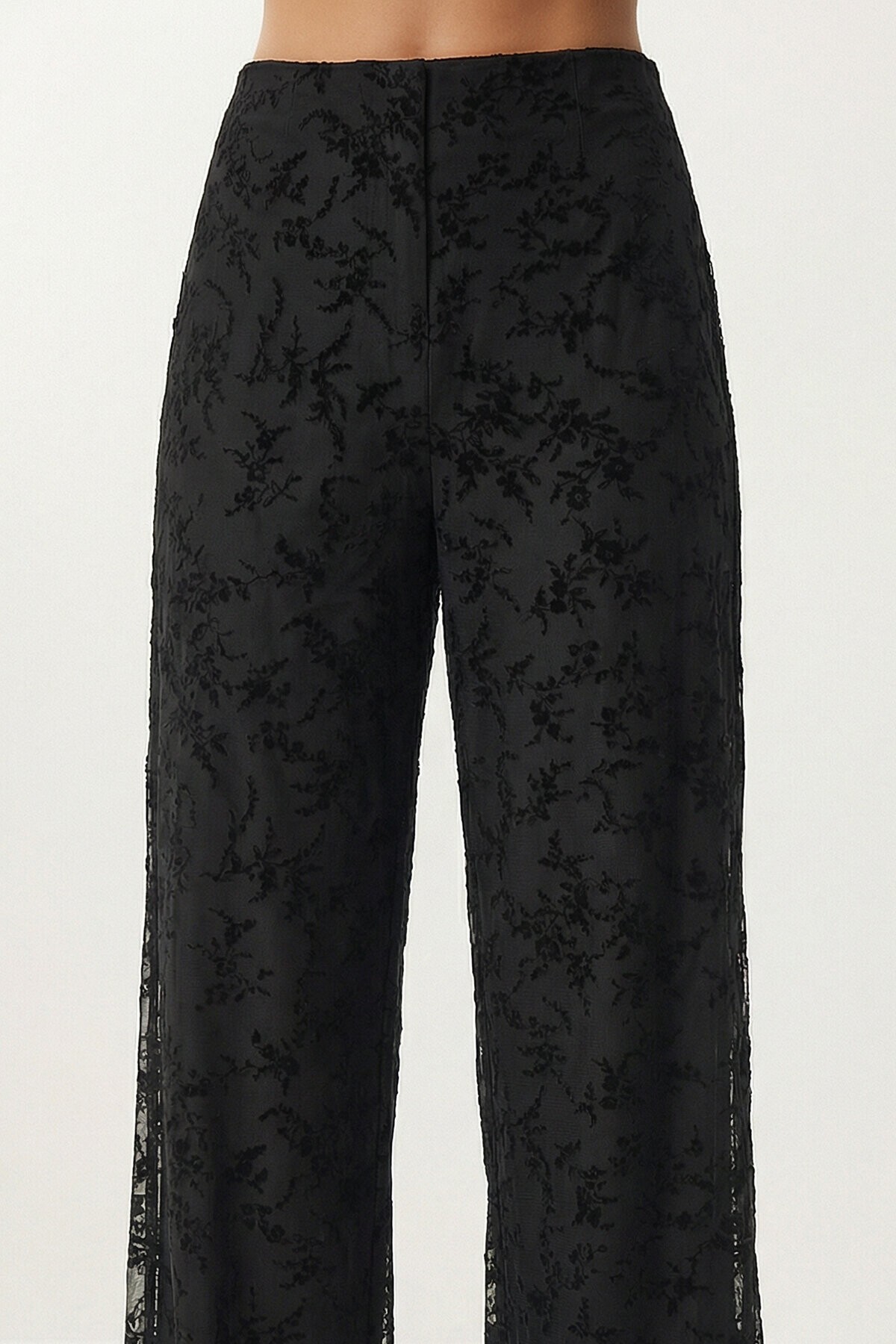 Çiçek Desenli Dokulu Pantolon SİYAH LCR0107