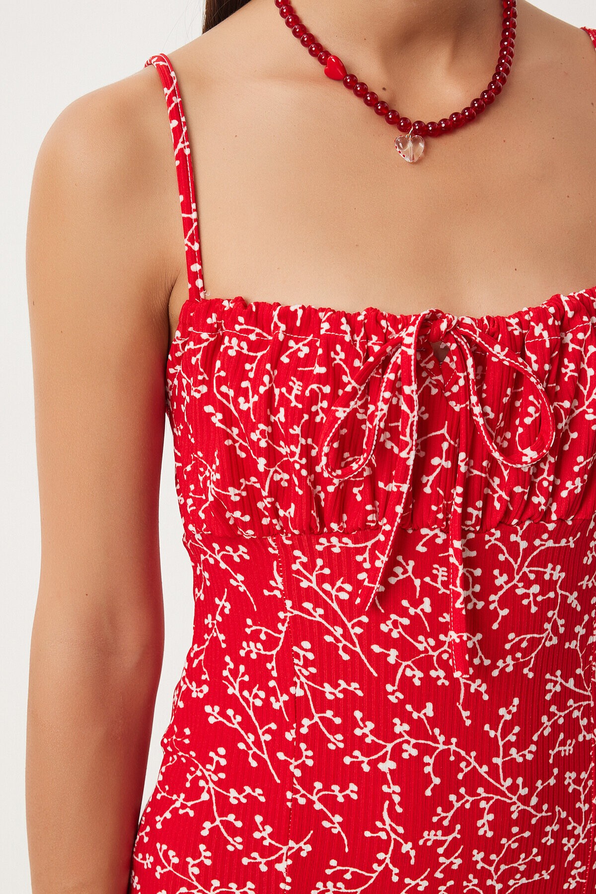 Çiçekli Desenli Yırtmaçlı Yazlık Örme Elbise KIRMIZI BEYAZ LCI0003
