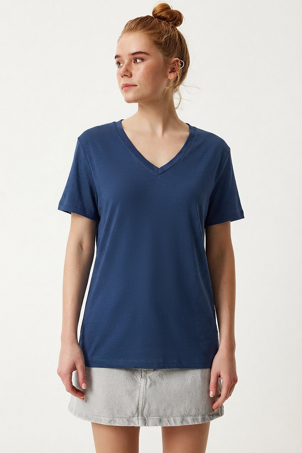 V Yaka Basic Viskon T-shirt KOBALT MAVİ LEN0001