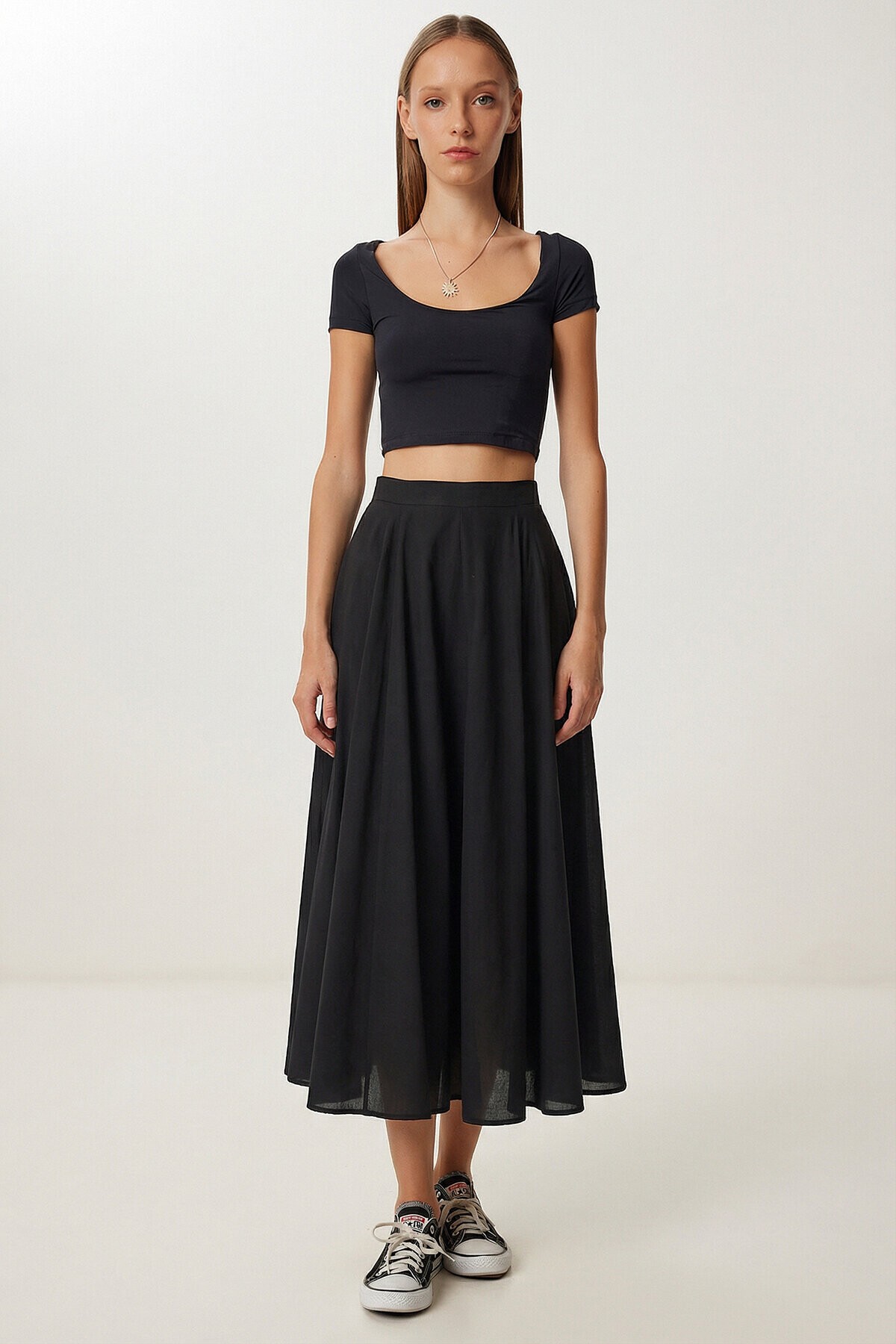 Yazlık Kloş Midi Dokuma Etek SİYAH LCR0110