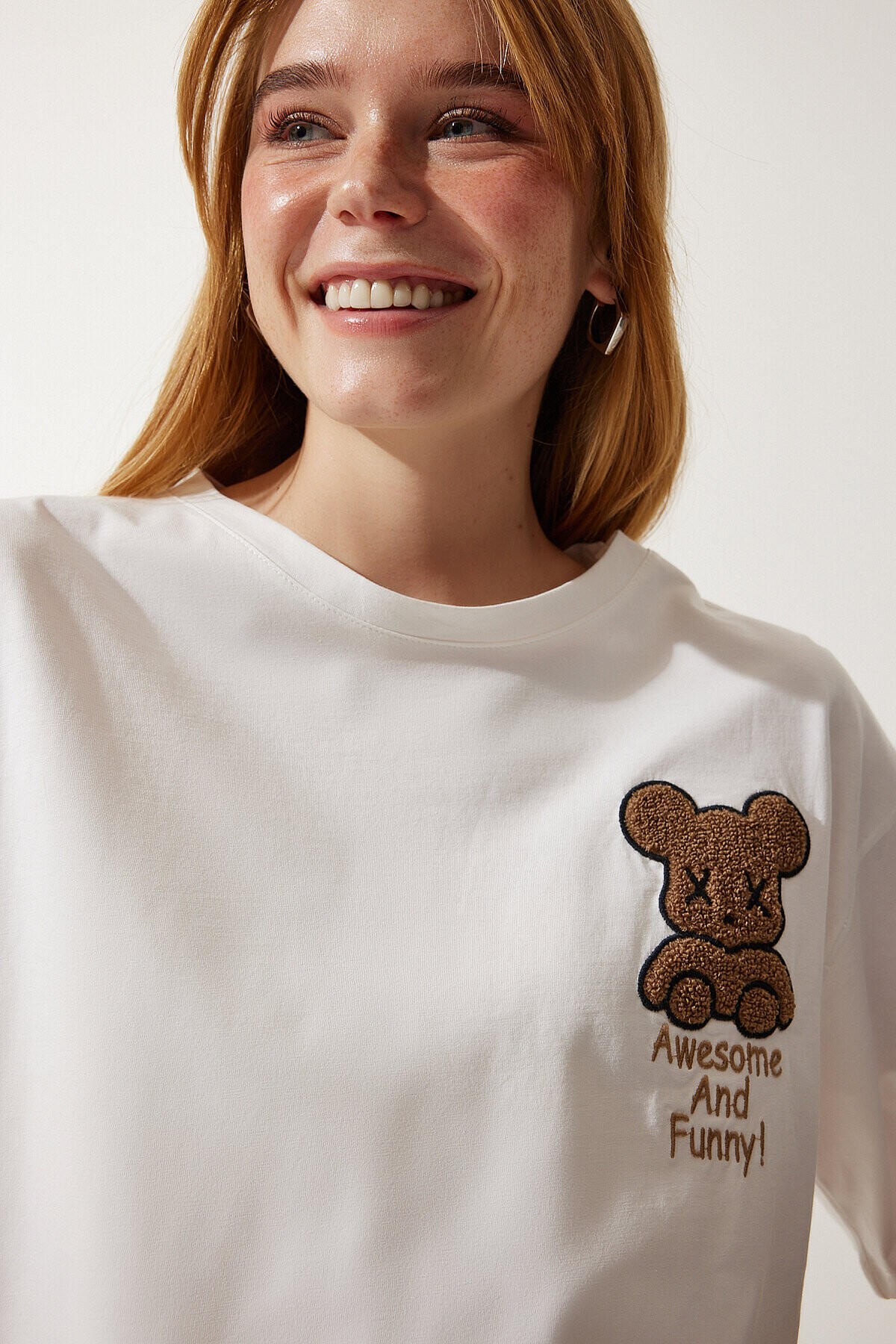 Ayıcık Armalı Crop Örme T-shirt EKRU LHF0008