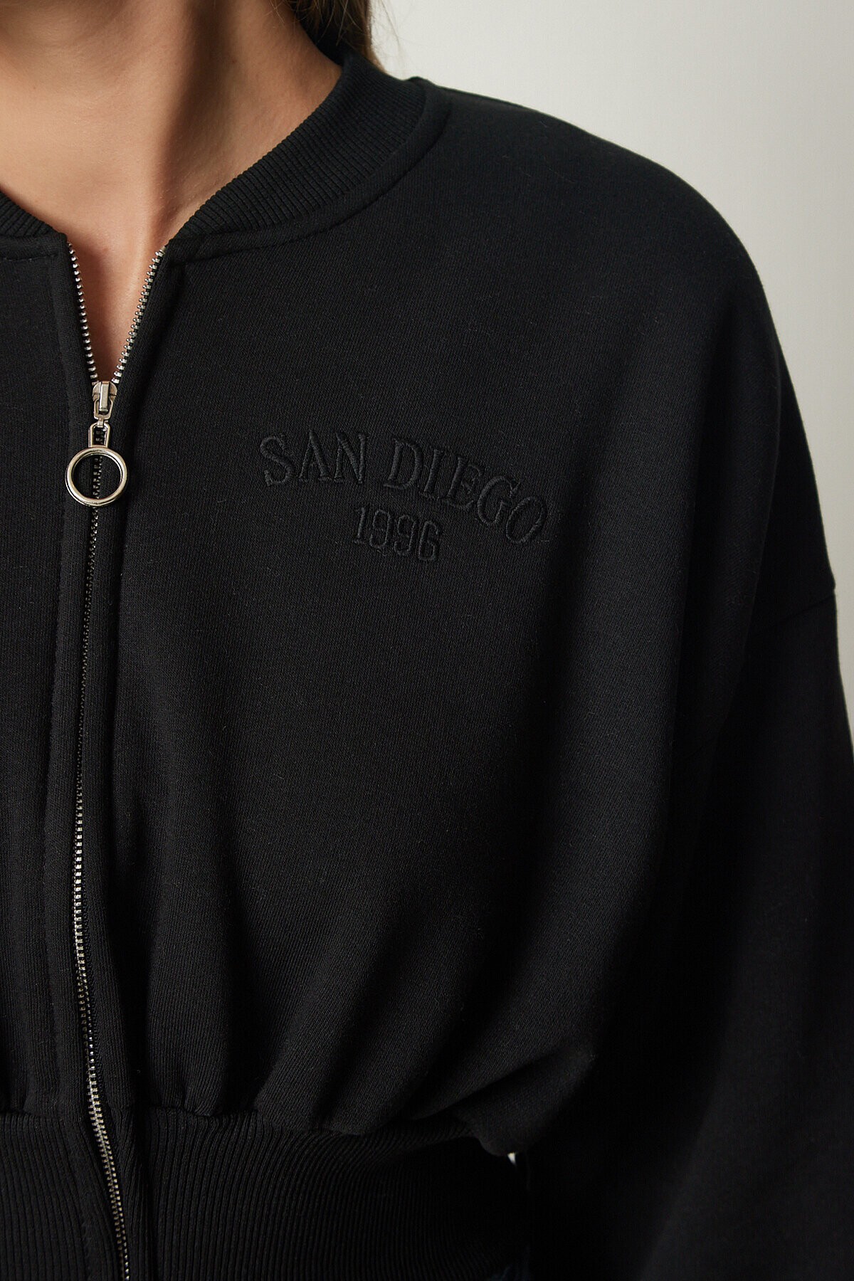 Fermuarlı Şardonlu Crop Örme Sweatshirt SİYAH LHF0012