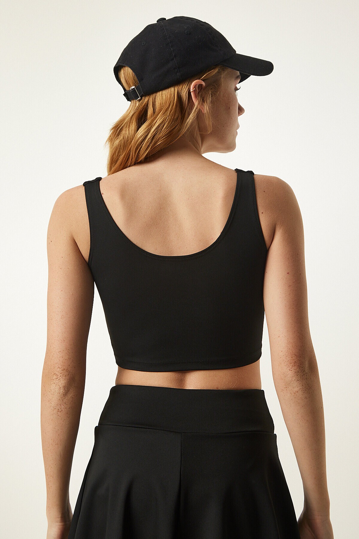 Askılı Şekillendirici Örme Spor Sütyeni SİYAH LOW0024