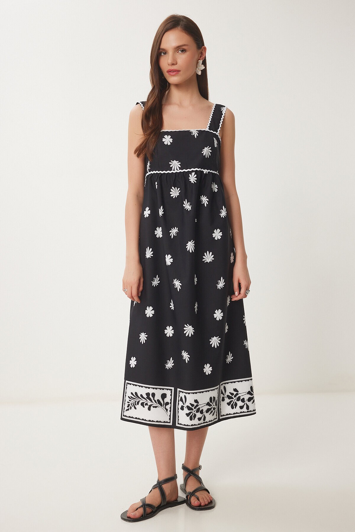 Çiçekli Midi Poplin Elbise SİYAH BEYAZ LNS0049