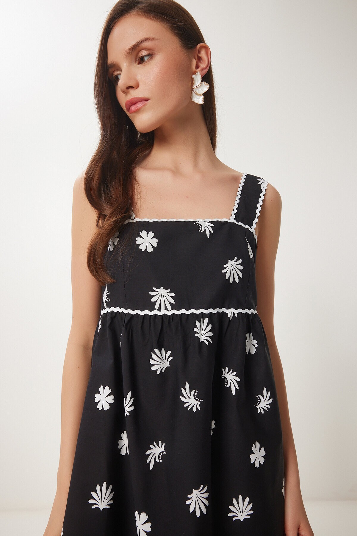Çiçekli Midi Poplin Elbise SİYAH BEYAZ LNS0049