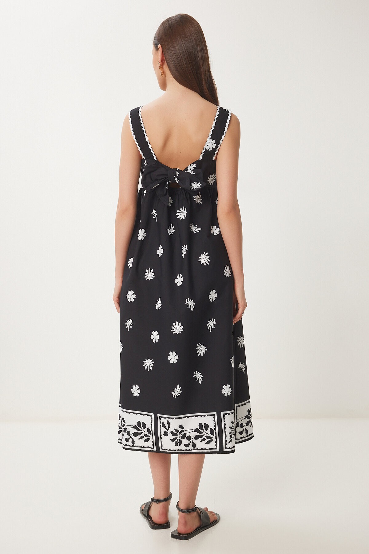 Çiçekli Midi Poplin Elbise SİYAH BEYAZ LNS0049