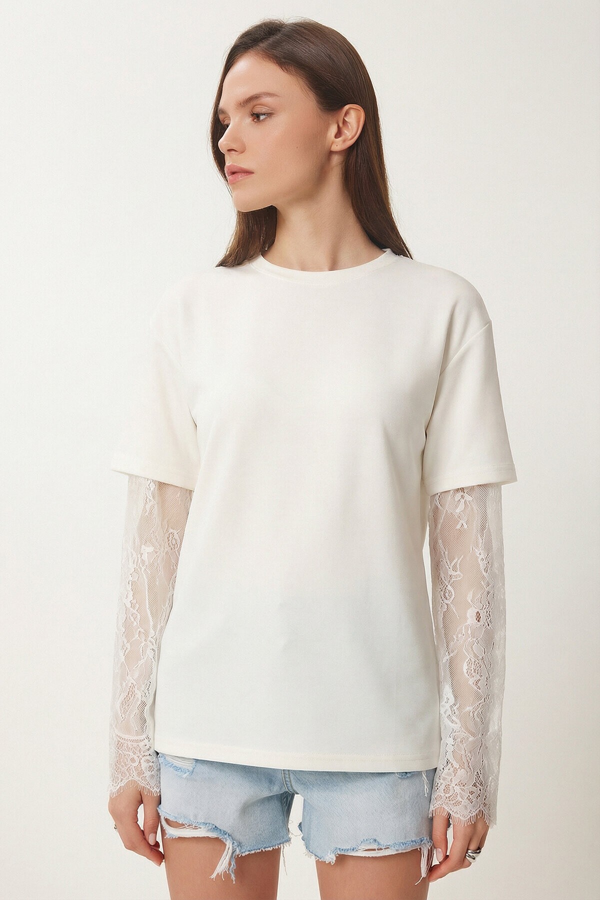 Dantel Detaylı Oversize Modal T-shirt KEMİK LNT0028