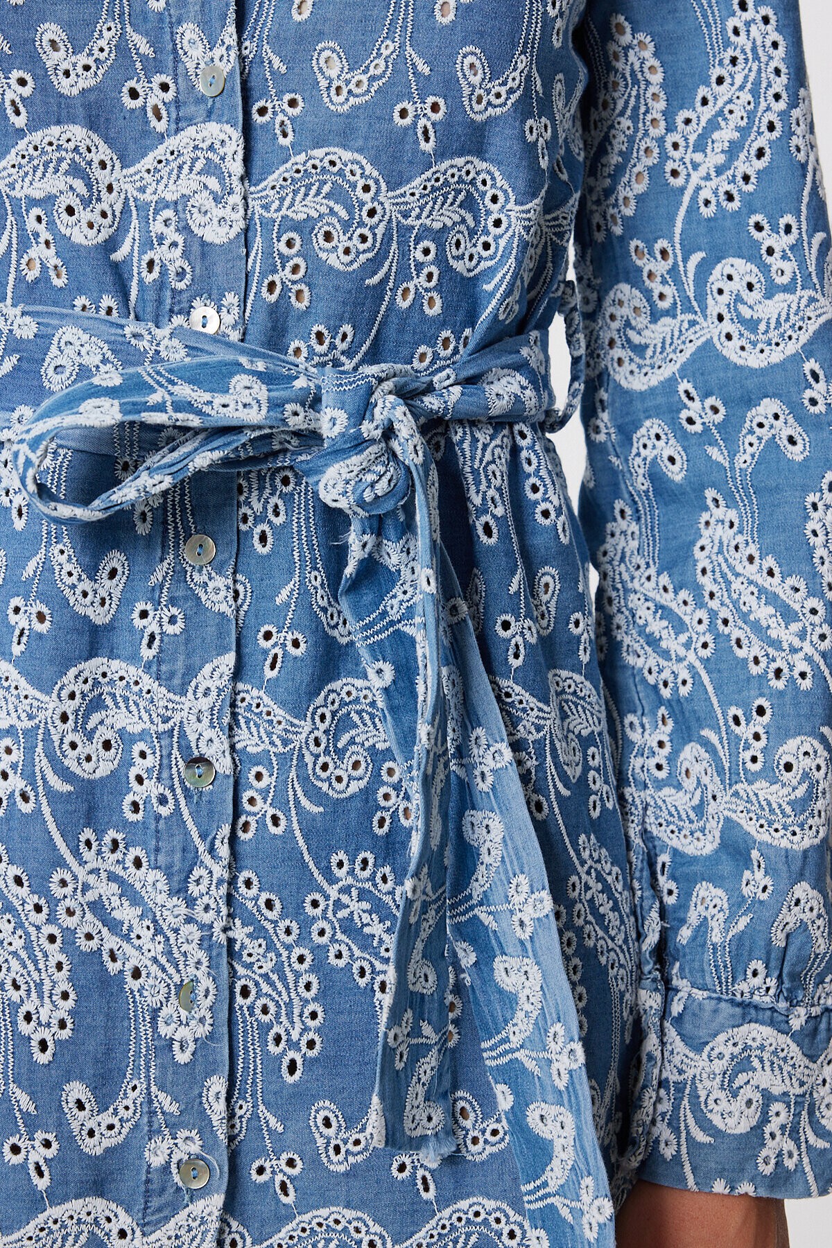 Fisto İşlemeli Kuşaklı Denim Elbise KOYU MAVİ LFG0154