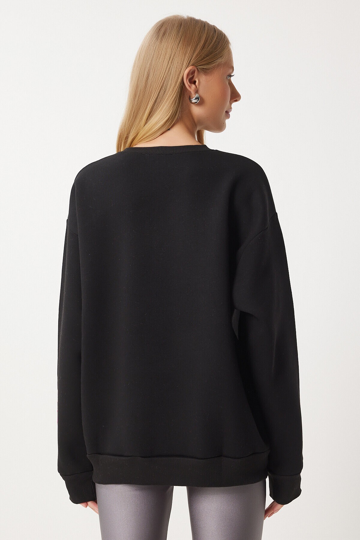 Kalp Nakışlı Şardonlu Sweatshirt SİYAH LOW0018