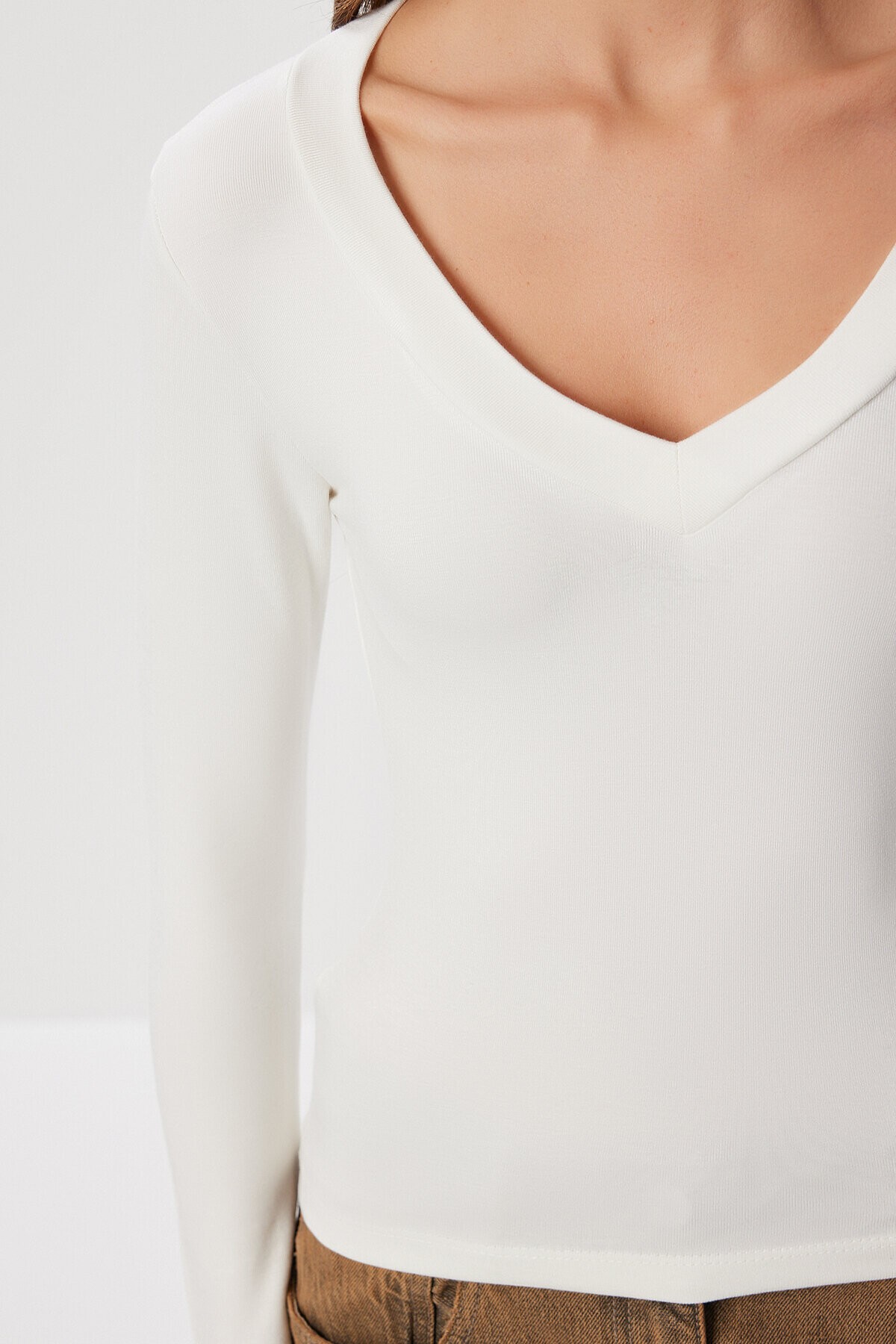 V Yaka Saran Basic Modal Bluz KEMİK LMW0029