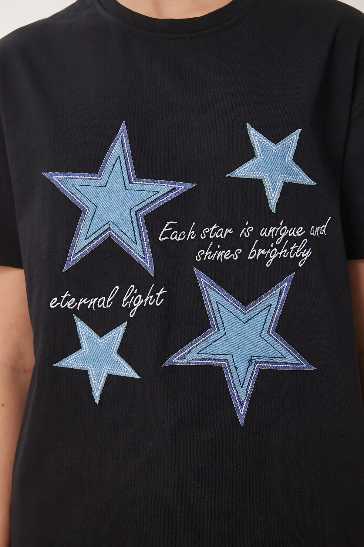 Yıldız Armalı Nakışlı Örme T-shirt SİYAH LMP0008