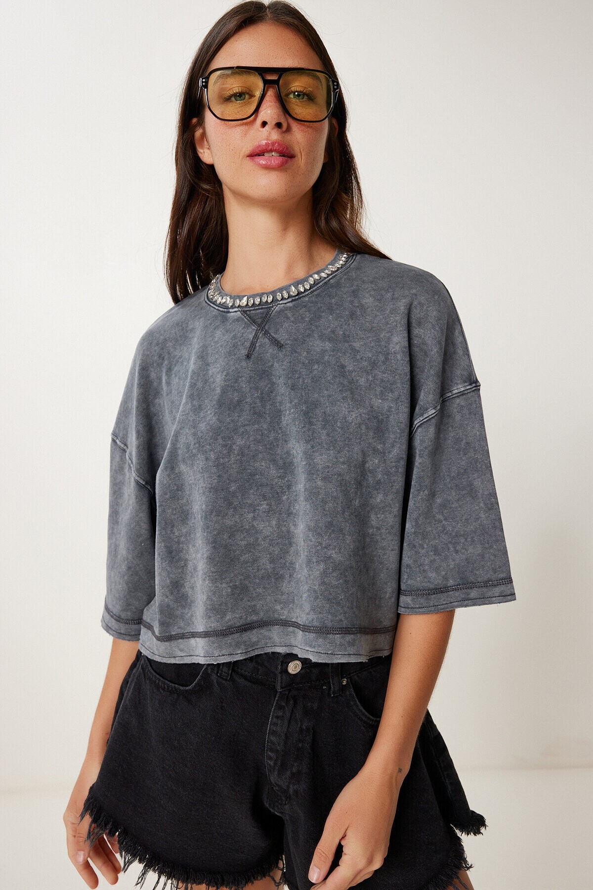 Taş Detaylı Yıkamalı Pamuklu Örme T-shirt ANTRASİT LHC0014