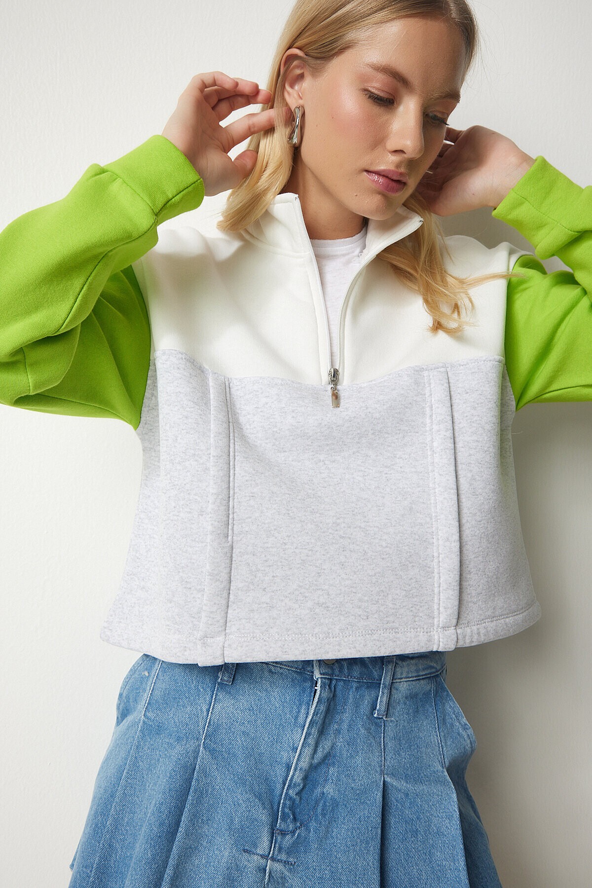 Fermuarlı Yaka Şardonlu Örme Crop Sweatshirt GRİ AÇIK YEŞİL LNJ0018