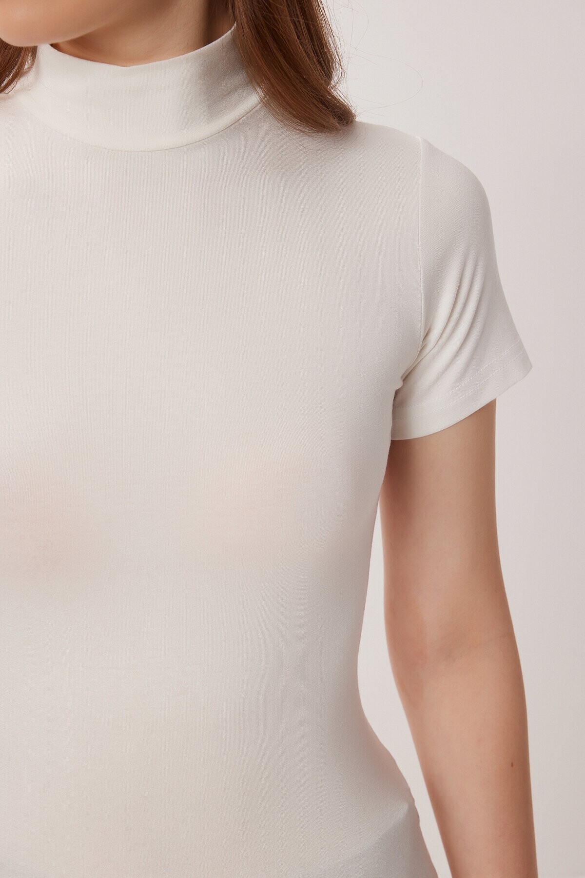 Balıkçı Yaka Basic Viskon Bluz EKRU LRN0027