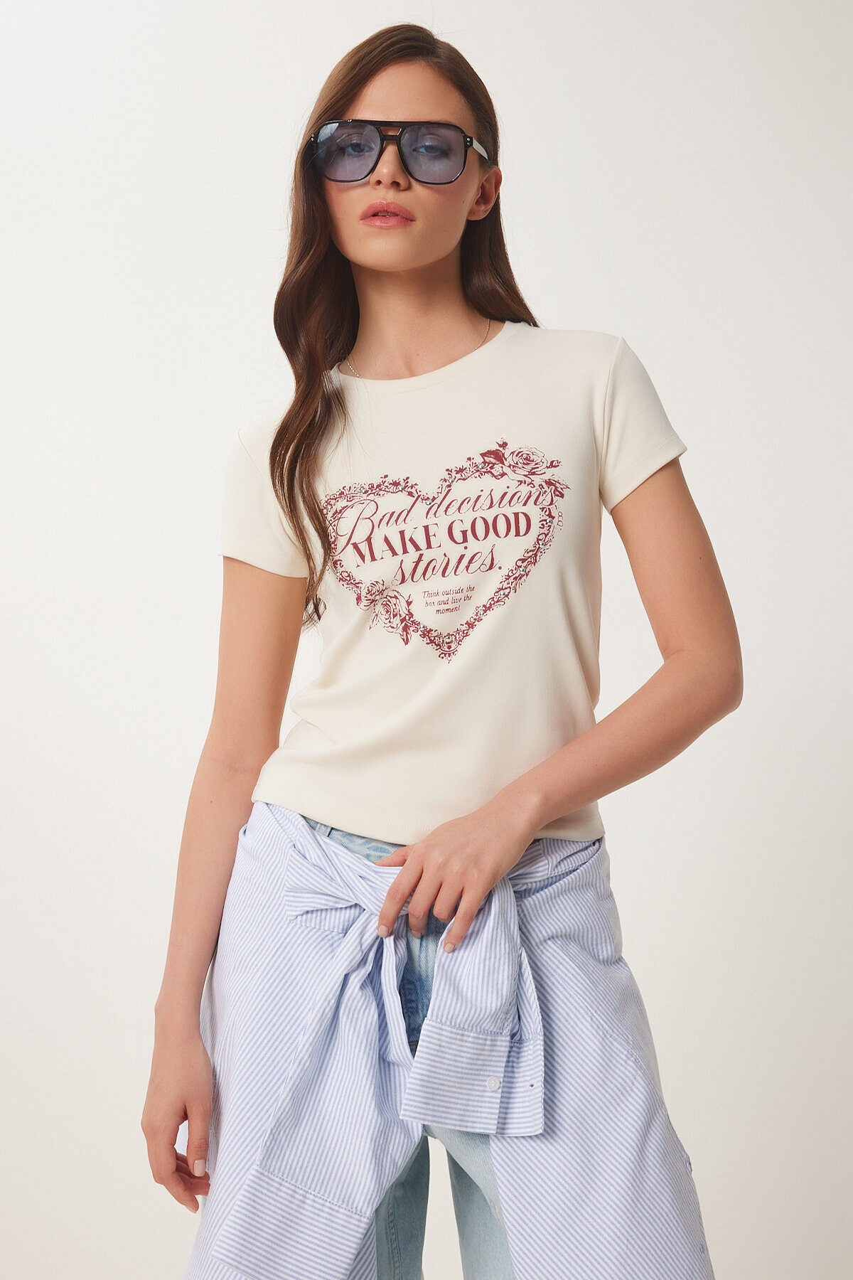 Kalp Baskılı Taşlı Örme T-shirt KREM LUS0115