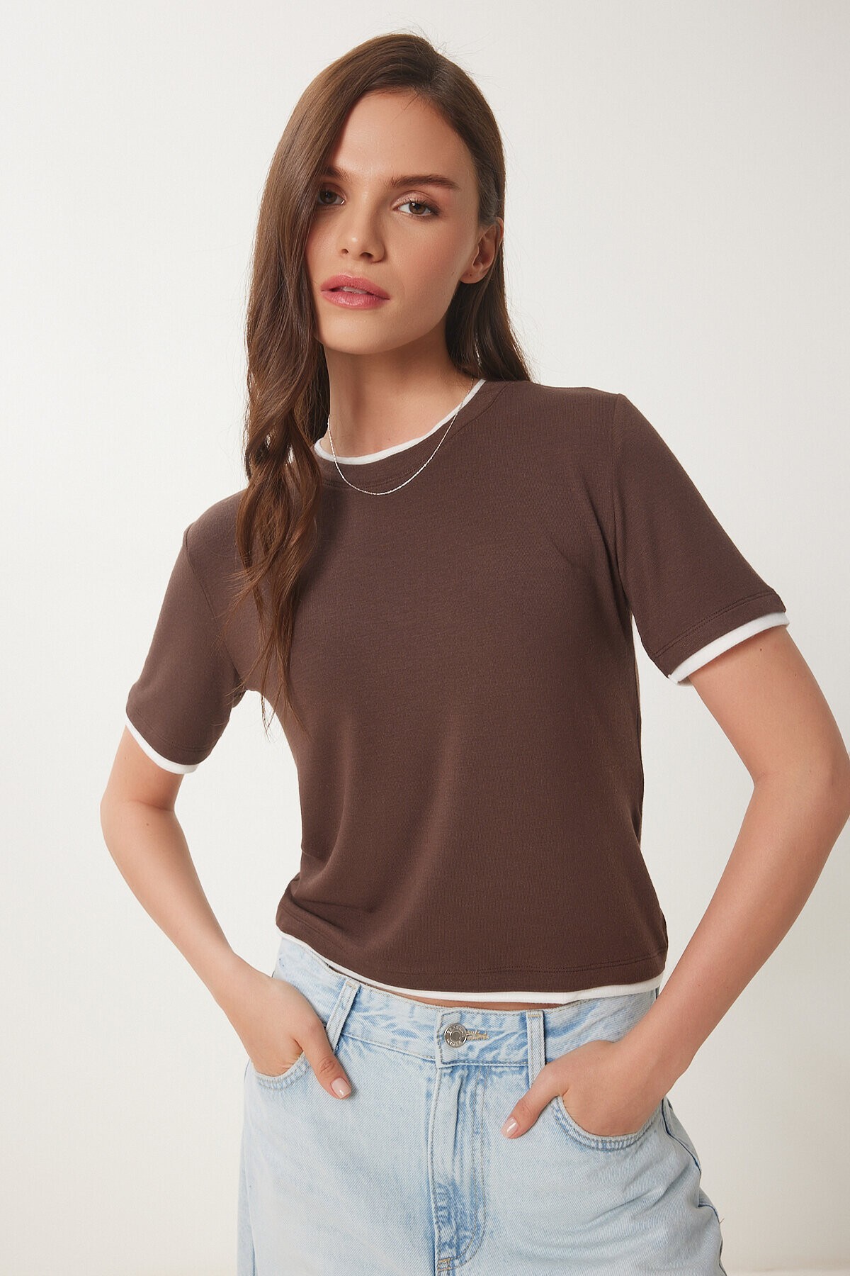 Kontrast Şerit Detaylı Örme T-shirt KAHVERENGİ KEMİK LUS0111