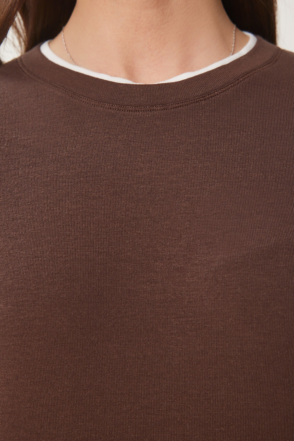 Kontrast Şerit Detaylı Örme T-shirt KAHVERENGİ KEMİK LUS0111