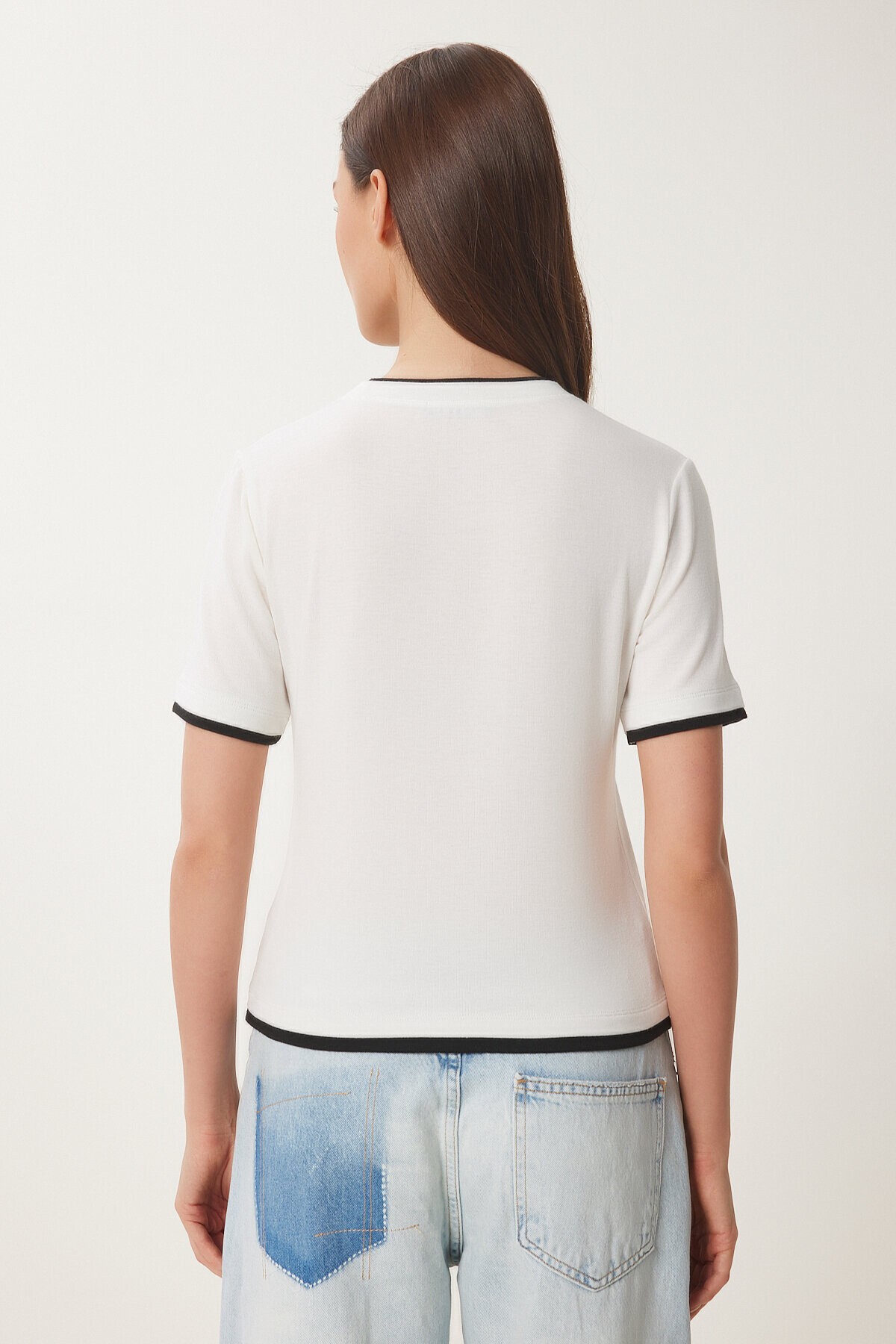 Kontrast Şerit Detaylı Örme T-shirt KEMİK SİYAH LUS0111