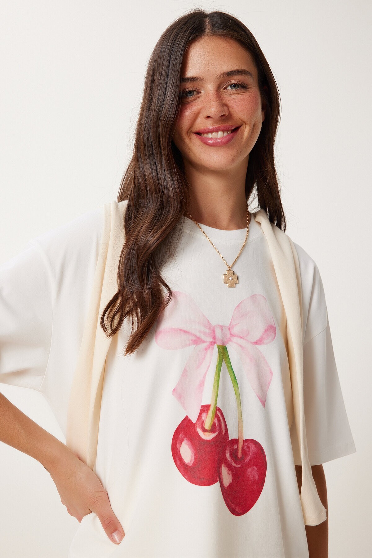 Kiraz Baskılı Pamuklu Örme T-shirt KEMİK LUS0157