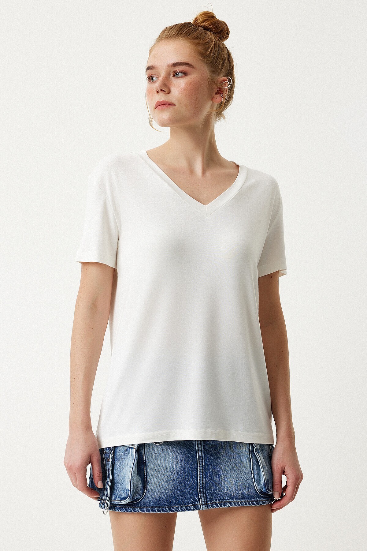 3’lü Paket V Yaka Basic Viskon T-shirt KOYU MAVİ KOYU PEMBE EKRU LRN0069