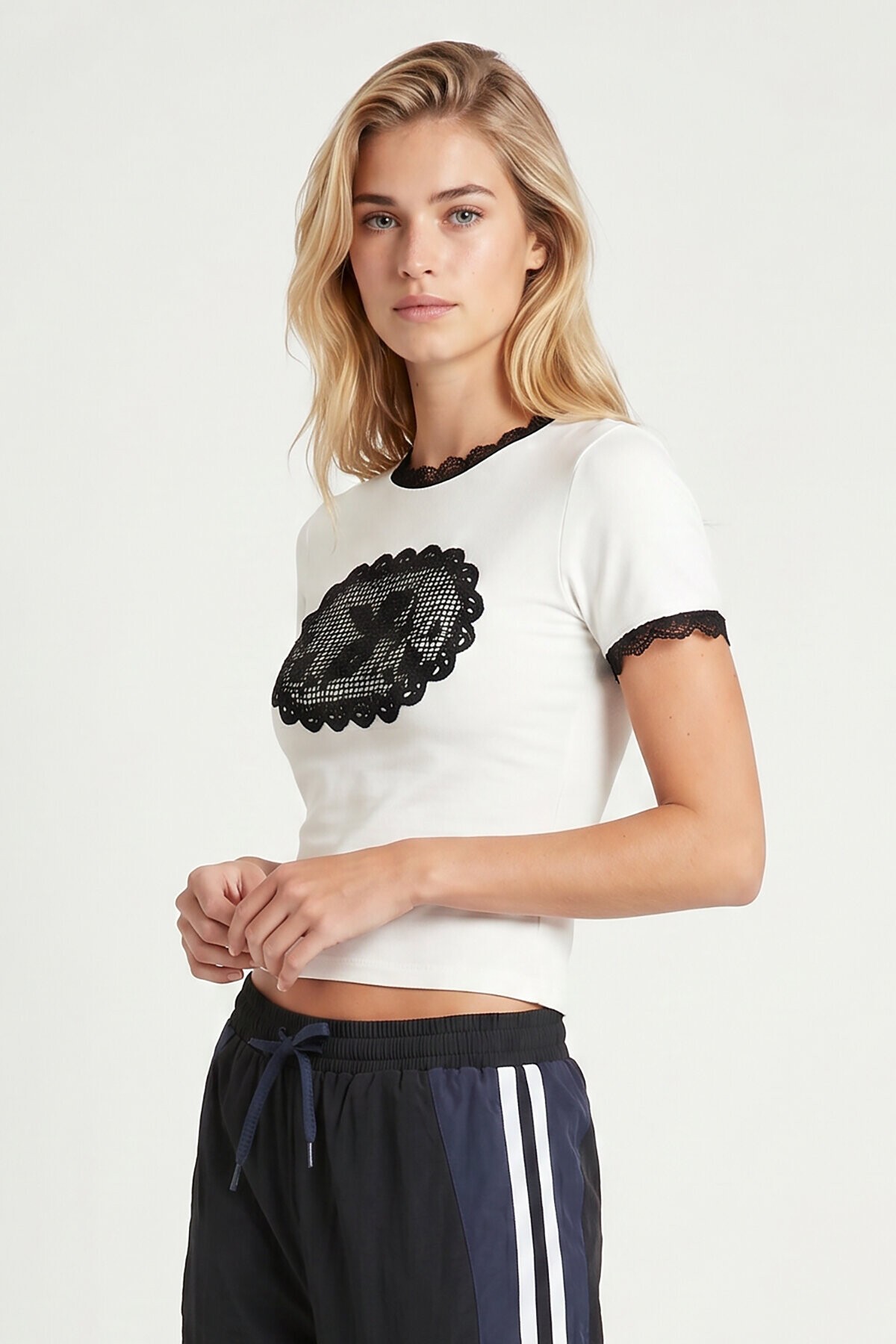 Baskılı Dantel Detaylı Örme T-shirt EKRU LUB0353