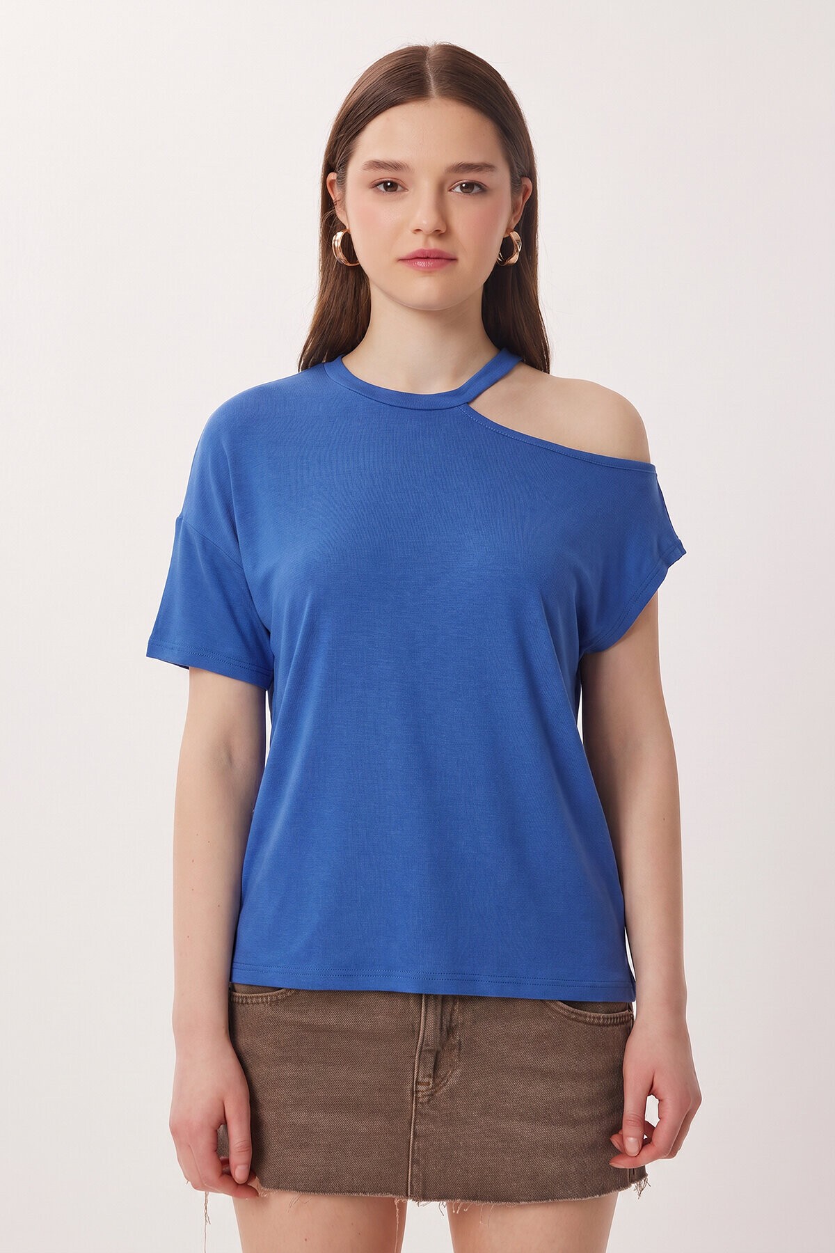 Cut Out Detaylı Viskon Bluz 1804 KOYU MAVİ LRN0004