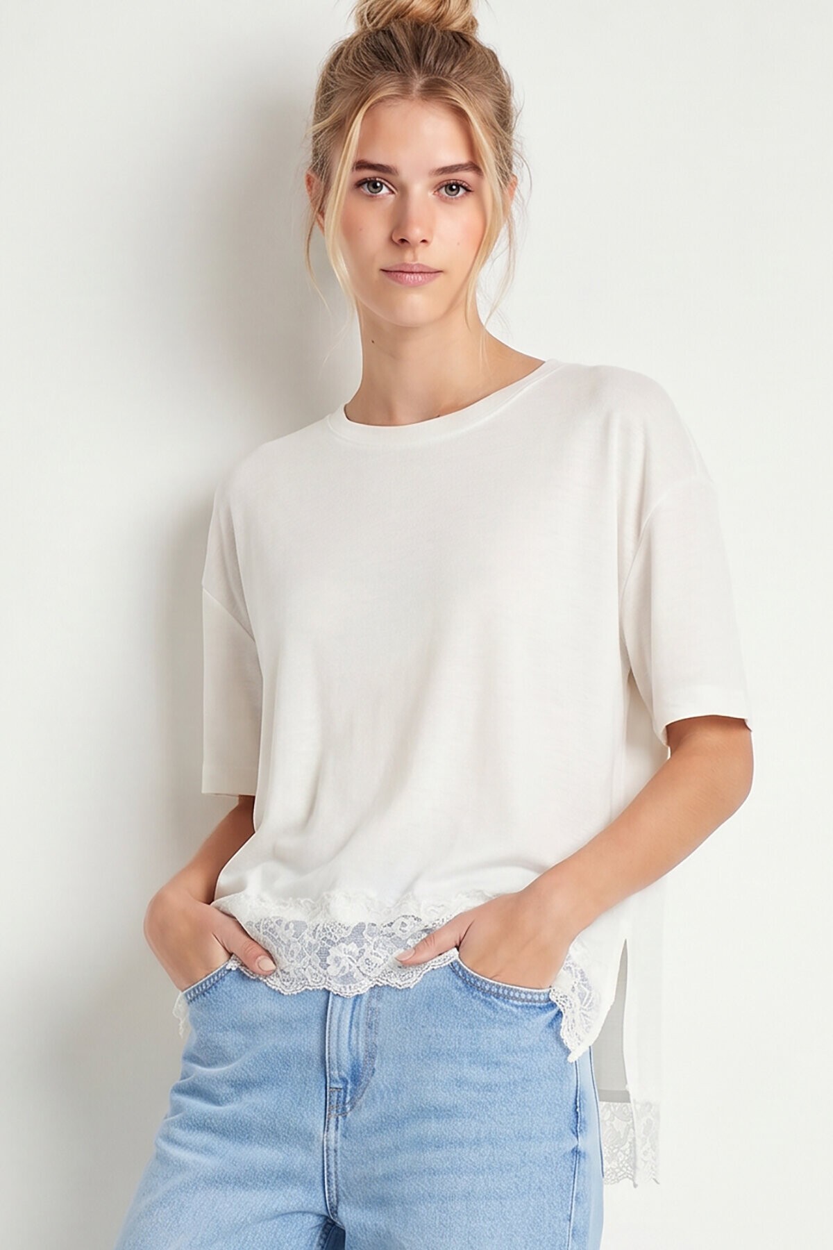 Dantelli Oversize Mevsimlik Triko Bluz BEYAZ LYY0146