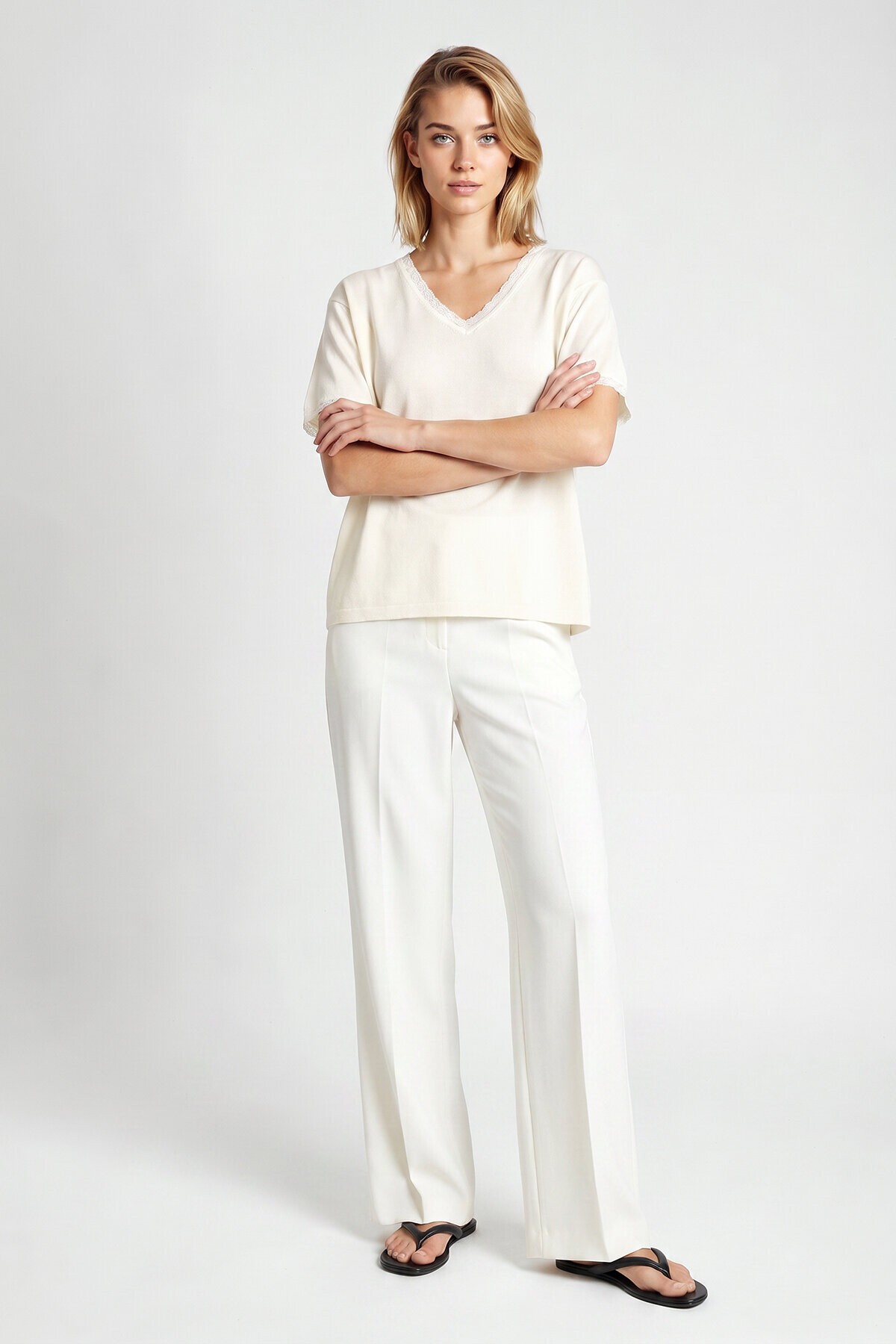 Dantelli Oversize Mevsimlik Triko Bluz KEMİK LYY0145