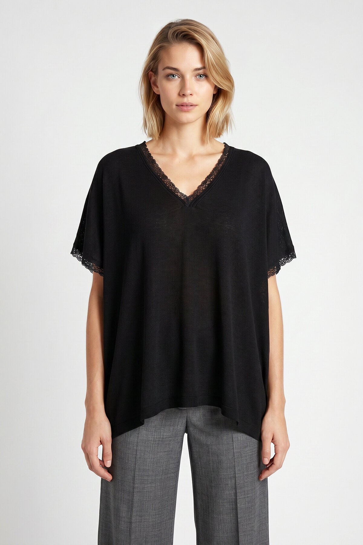 Dantelli Oversize Mevsimlik Triko Bluz SİYAH LYY0145